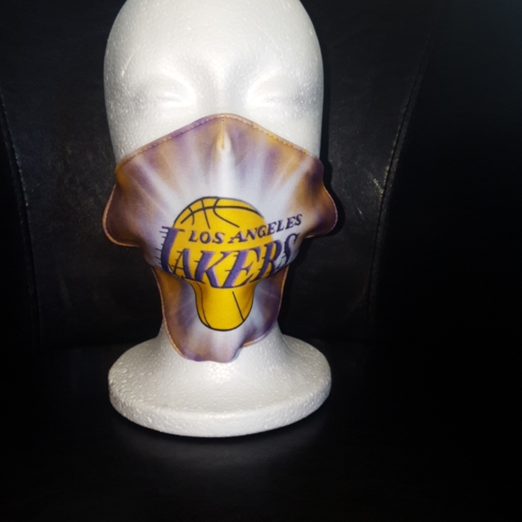 💜NEW Los Angeles Lakers Face Mask💜 - Picture 2 of 6